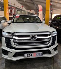 تۆیۆتا لاند کروزەر